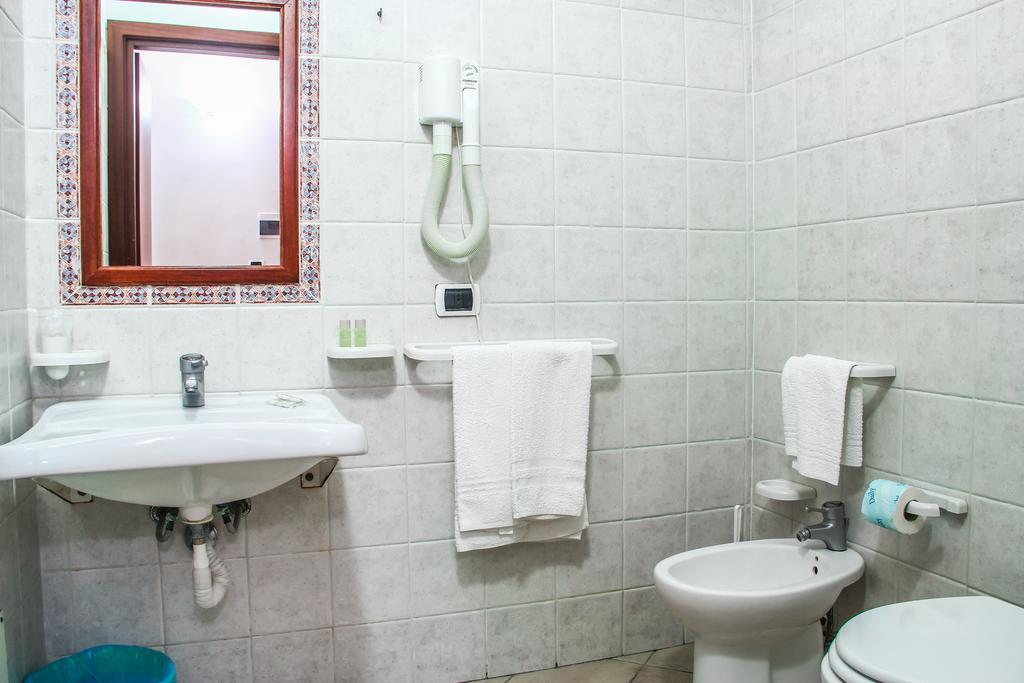 Lampedusa Hotel Room photo